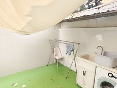 上海长宁仙霞仙逸小区 2室1厅1卫 33平 家电齐全出租房源真实图片