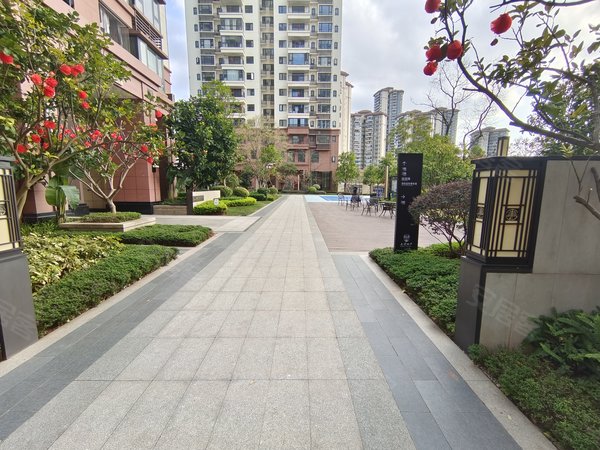 南宁良庆良庆镇五象大唐果五象大唐果 两房急租1400 免物业费停车费