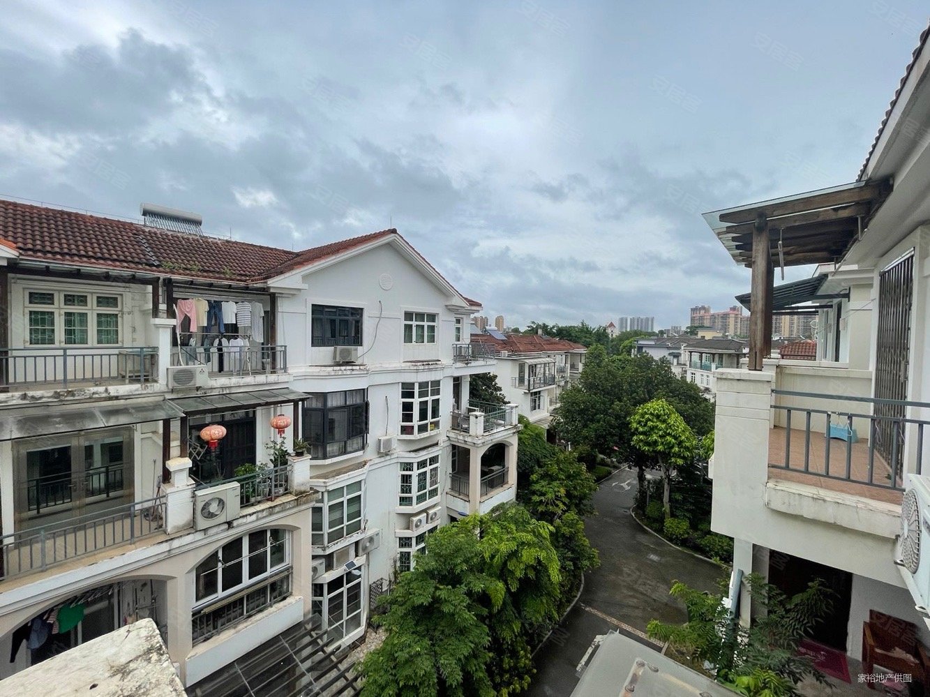 蓝波湾顶楼复式精装四房品牌小区价格可以谈