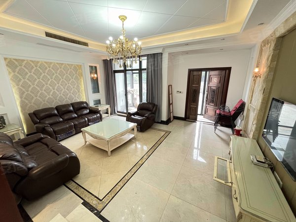 新城盛景a区(别墅),夏阳租房,17号线汇金站地铁口300m别墅,青浦租房