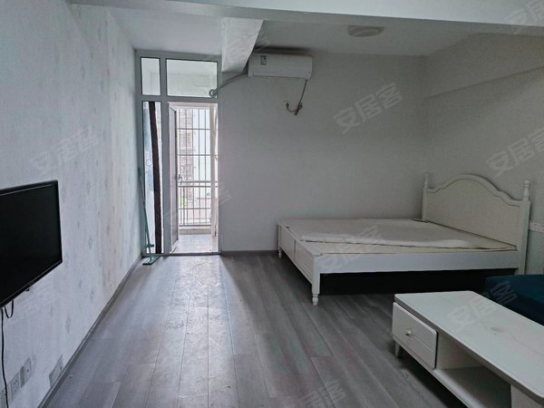 成都双流蛟龙港龙渡英郡龙渡英郡套一,拧包入住出租房源真实图片