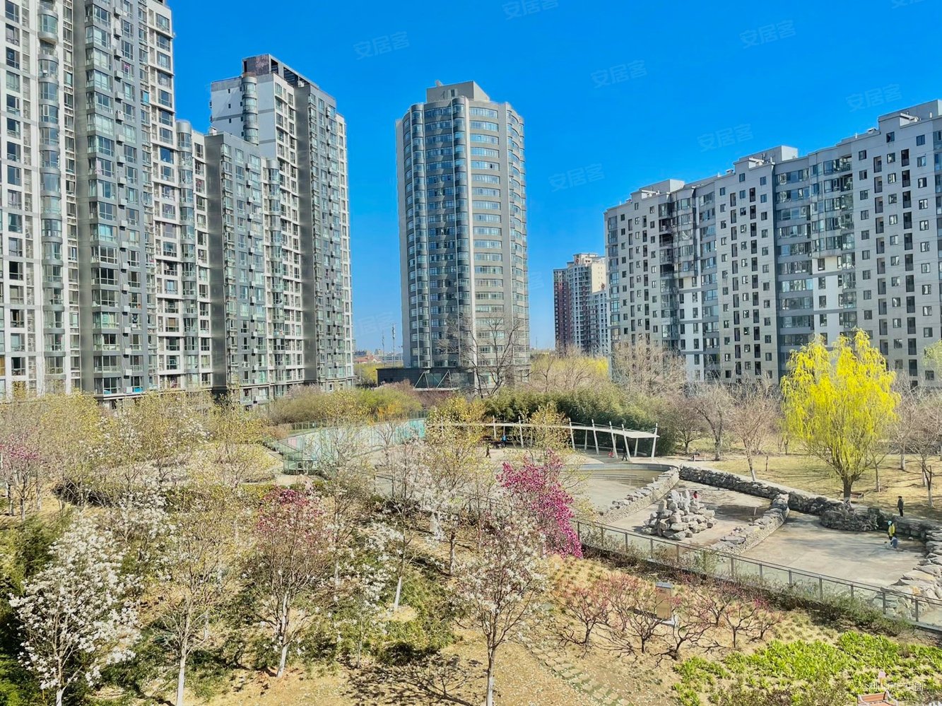 业主着急卖!我有底价!水星园  三居室户型!看房随时!