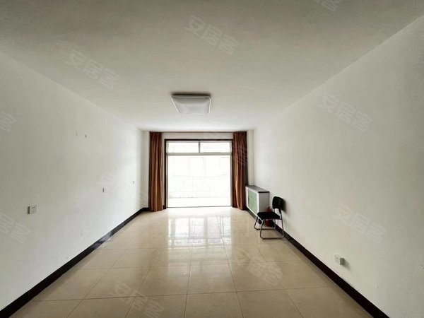 兰州城关东方红广场财政厅家属院(颜家沟)东方红广场 兰州一中附近 精装四楼 三室两厅两卫 随时看房出租房源真实图片