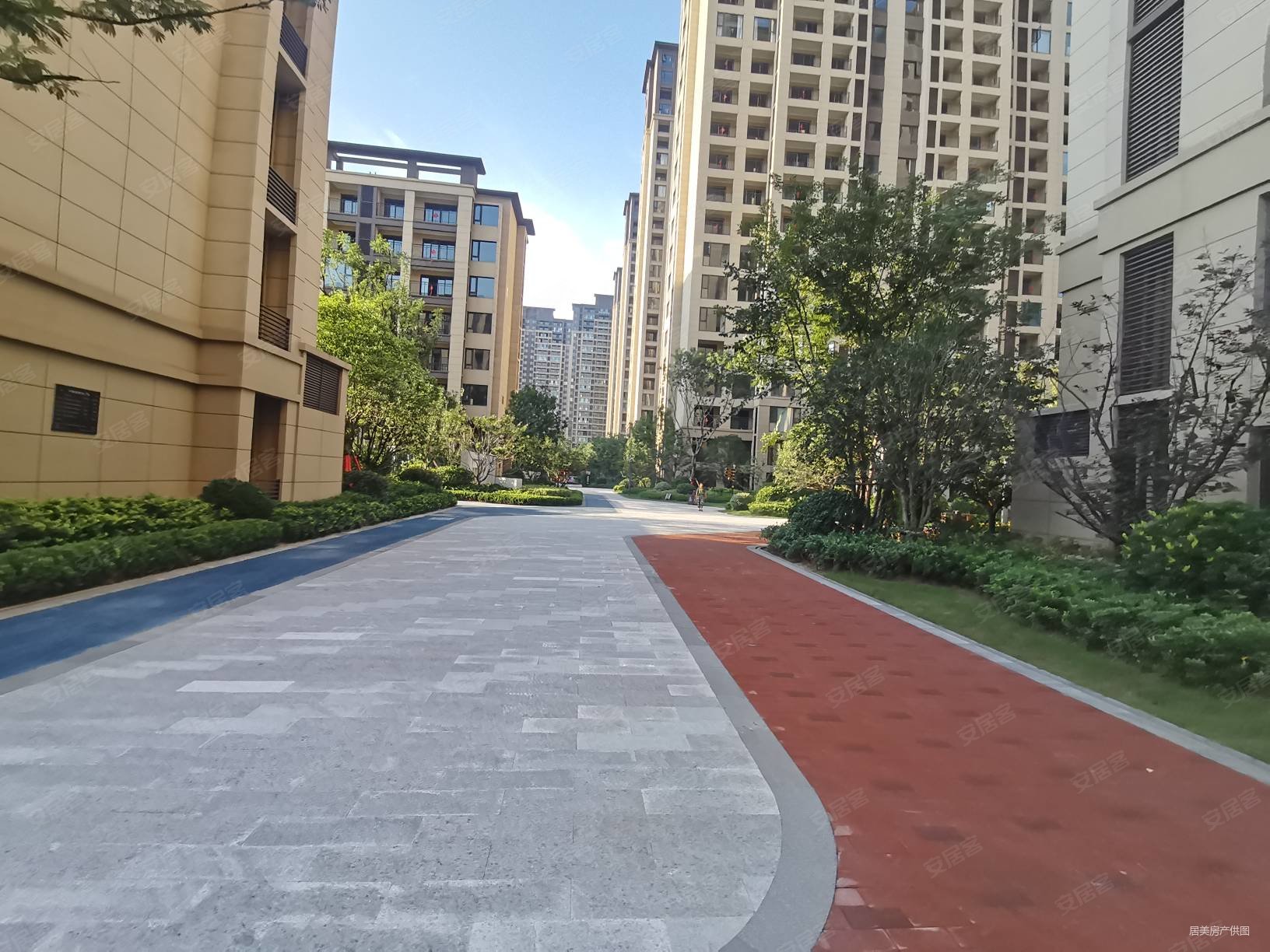 洛阳房产网>洛阳二手房>宜阳二手房>城区二手房>中骏雍景湾>
