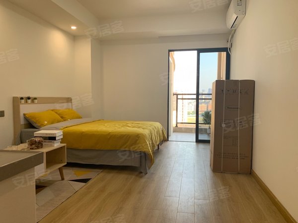 深圳布吉李朗永发大厦下水径地铁c口高层精装修公寓大单间带阳台超广