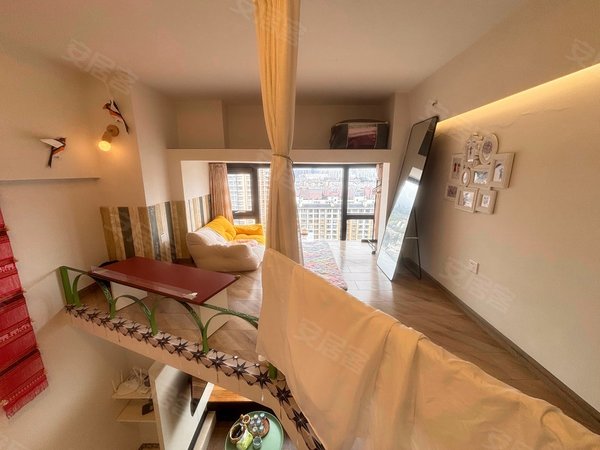 昆明五华龙泉路万彩城(商住楼)万彩城loft公寓全套家具拎包入住 看房