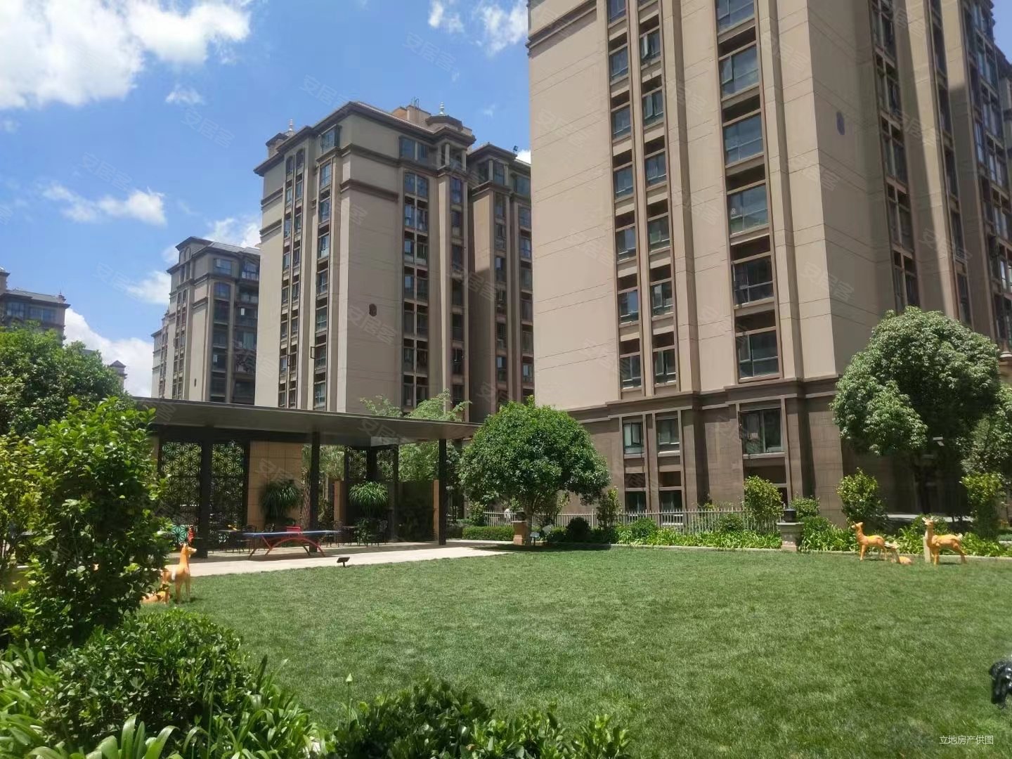 南北通透145万卖筑友双河湾博雅苑一梯两户总高11层