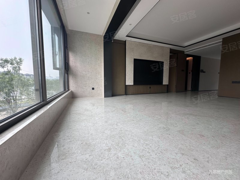 带车位正弘臻好楼层好位置 品质小区 精装拎包入住边户随时看房