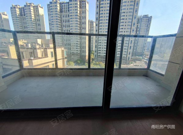 (特价)万象华府!一梯一户!126平!395万!看房有钥匙!