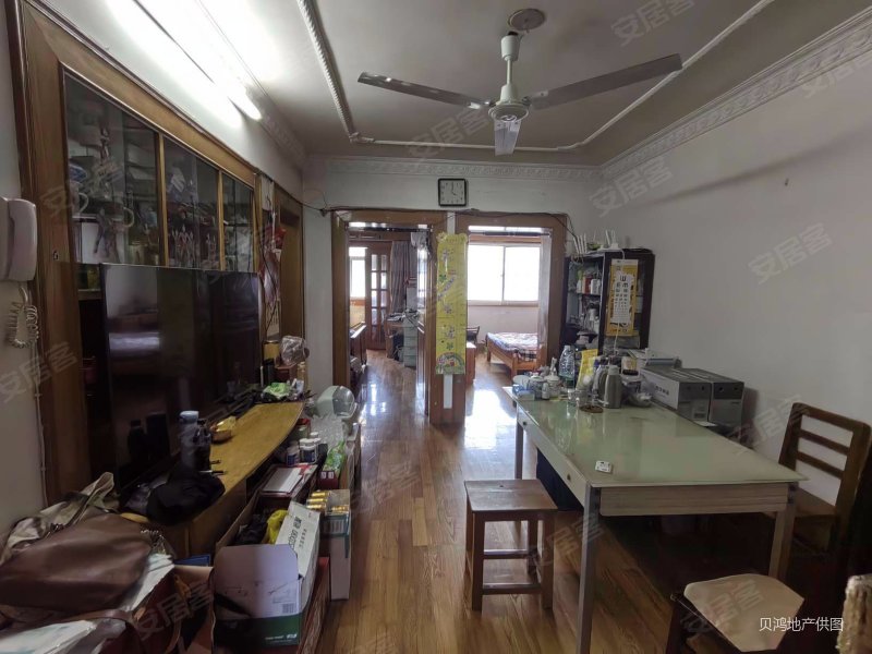 大华二村,单价不到4万,看中可大刀砍,花园位置一梯两户