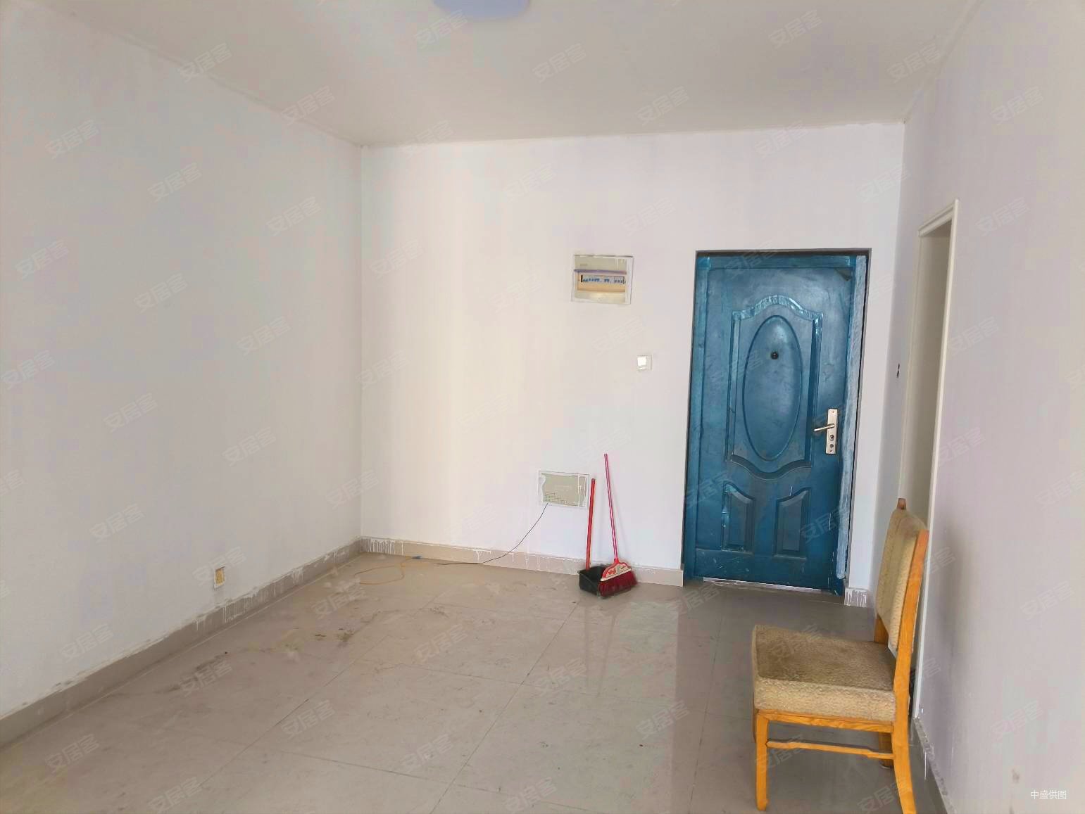 荣城花园北苑 近地铁 大两房 正南 看房方便