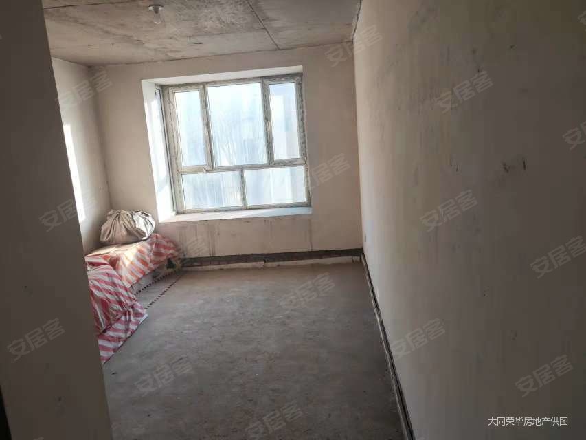 益生园3室2厅1卫143㎡南北40万