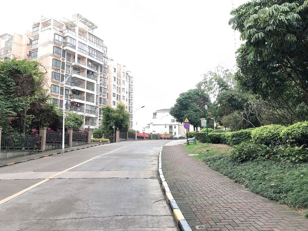 南宁青秀凤岭南中房翡翠园(一期)一号线凤岭站 翡翠园一期精装大三房
