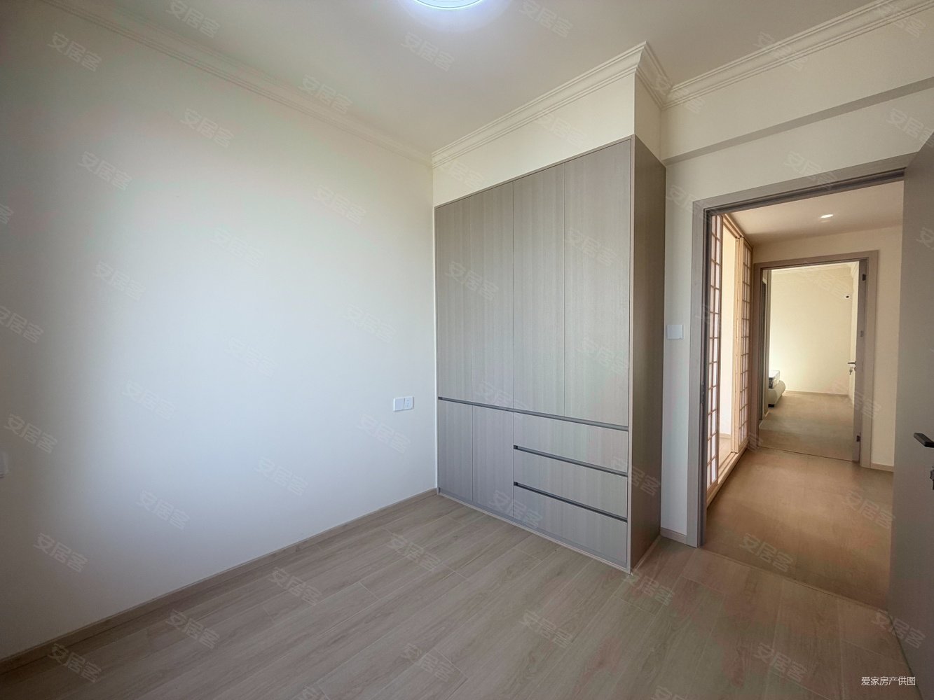 五矿万境水岸(公寓住宅)4室2厅2卫151㎡南北59.8万