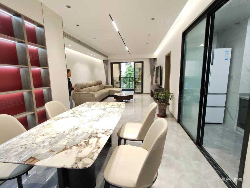 璞山洋房全屋品牌家电家具豪装好户型一梯两户南北通透业主急售