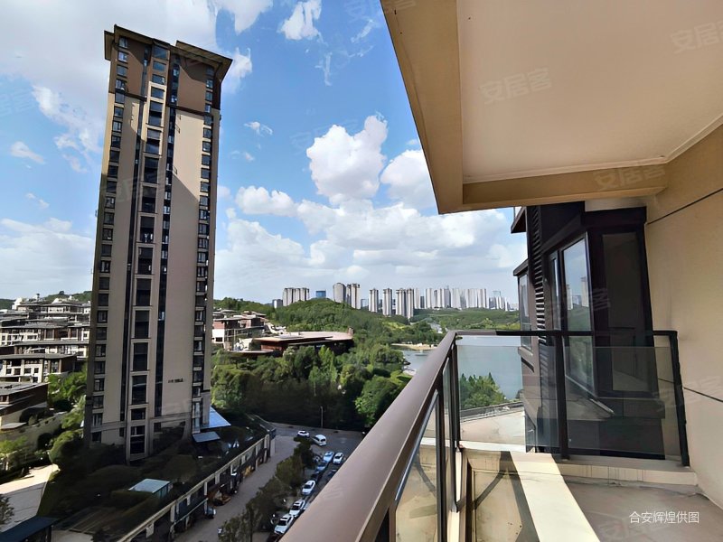 中铁阅山湖d组团4室2厅2卫144.52㎡南北153.98万