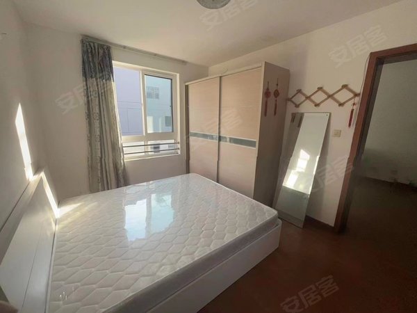启东恒福家园实拍图,近18号线,业主自住1房,可长租可短租随时看房有