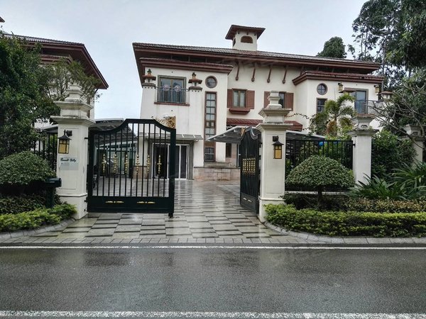 深圳深圳周边东莞观澜湖长堤(别墅)急租观澜湖长堤别墅,豪装6房,前后