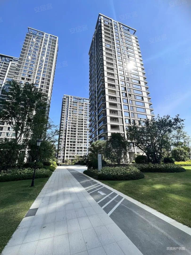 绿城杨柳郡3室2厅2卫106.89㎡南北113万