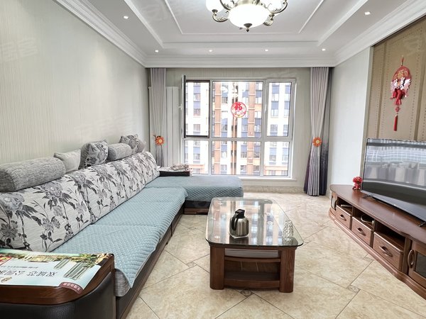 赤峰红山万达广场万达华城b区万达华城b区 3室2厅1卫 精装修 118平