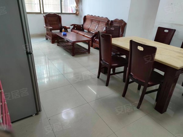 深圳宝安石岩黎光村石岩公学附件黎光村电梯高层三房家电齐全出租!