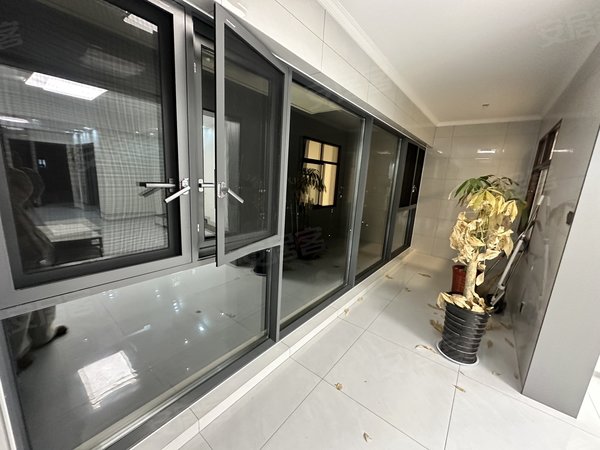 六安金安政务中心瑞梦花园三期实拍 汇文 一中旁 瑞梦花园三期 远大印蘭山 南山新村 三室出租房源真实图片