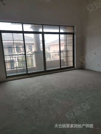 银河湾联排别墅277平3室2厅2卫 总价270万