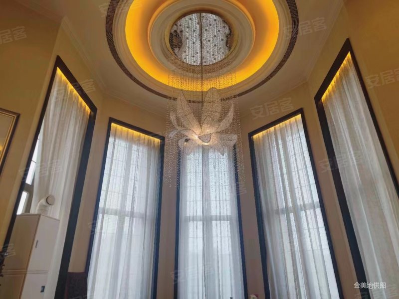 星河湾朗园5室3厅1卫745㎡南北8000万