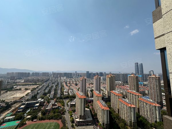 昆明官渡官南大道中骏天誉二期昆明站 三室一卫,可押一付一无中介,近