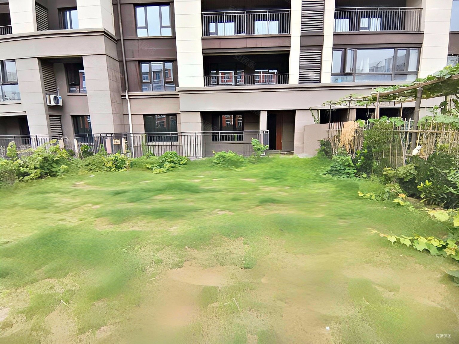 东润玺城(二期)3室2厅2卫131㎡南北257万