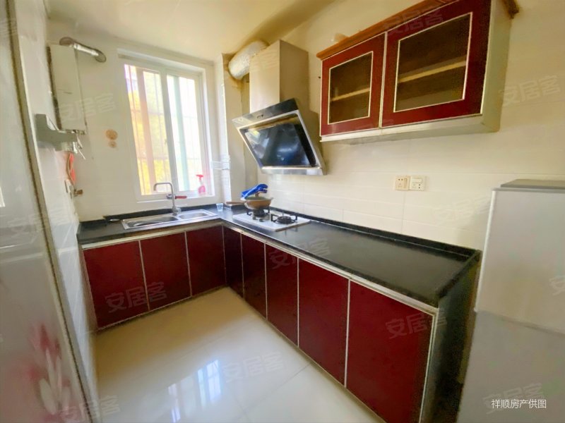 金运花园二房朝南110万报价干净整洁诚意出售