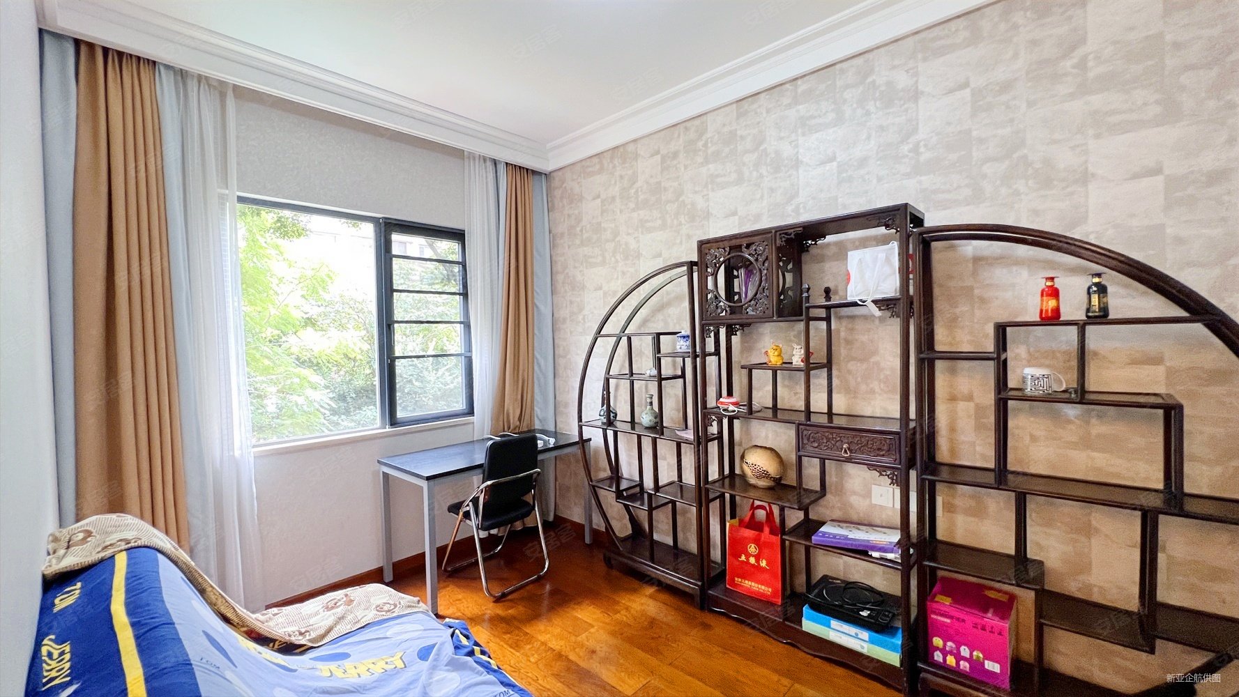 真实观滇大四房特价出售随时看房,招商海公馆二手房,230万,4室2厅,2卫