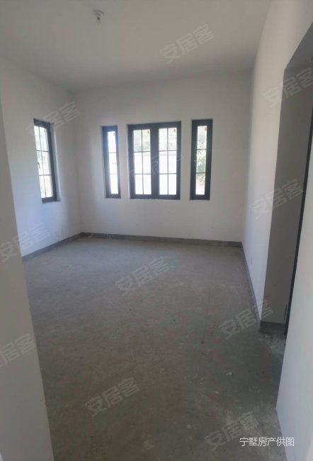 老山脚下山河水花园独栋别墅430平690万花园占地500多