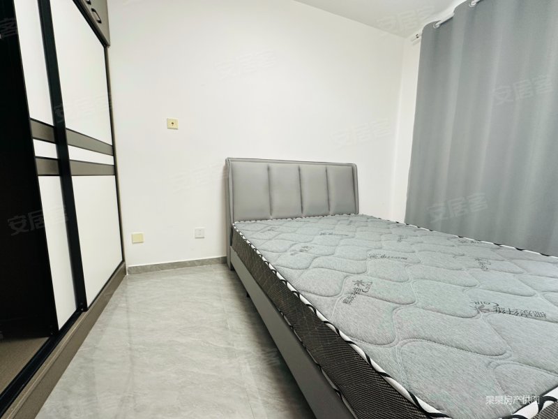 松南城华秀苑2室2厅1卫61㎡南104万