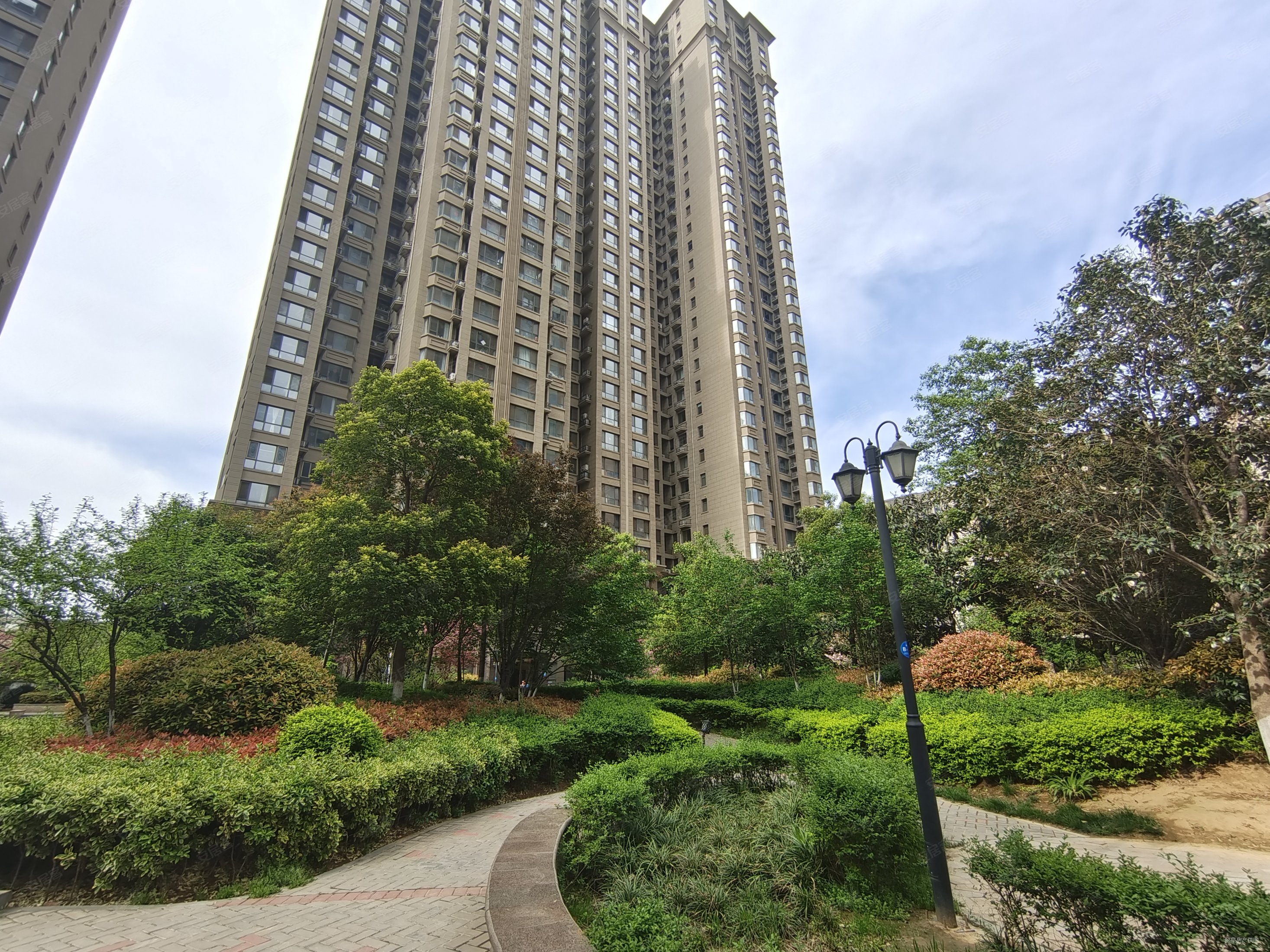 检大漏丨地铁口丨唐小丨凌宇犀地丨长申国际丨南北通透丨双气2室