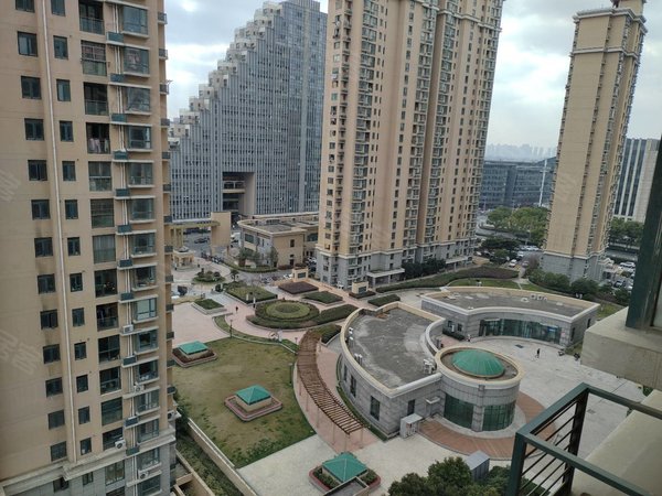 昆山花桥易买得上海裕花园上海裕花园精装一室一厅,民用水电,押一付一