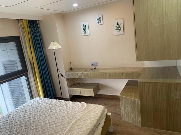 区政府租房,中赢康康谷 近一号线 精装修公寓 两房采光好 带大储物间