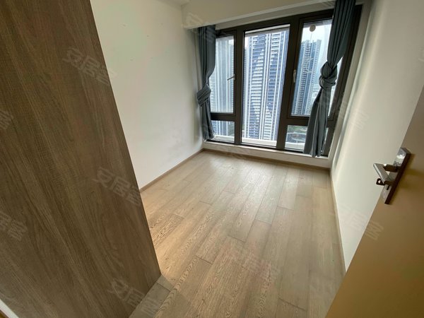 深圳南山大学城塘朗城大学城 塘朗地铁口 精装二房出租 楼下就是商场