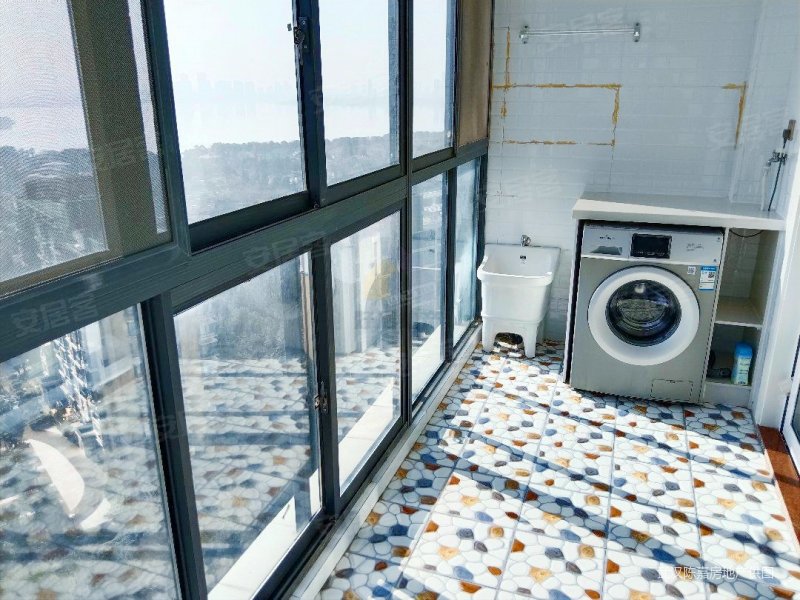 武汉房产网>武汉二手房>江夏二手房>庙山二手房>怡景江南>800_600