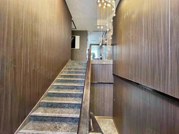 上海徐汇徐家汇建业里建业里 石库门建筑联排别墅 室内带电梯 会所