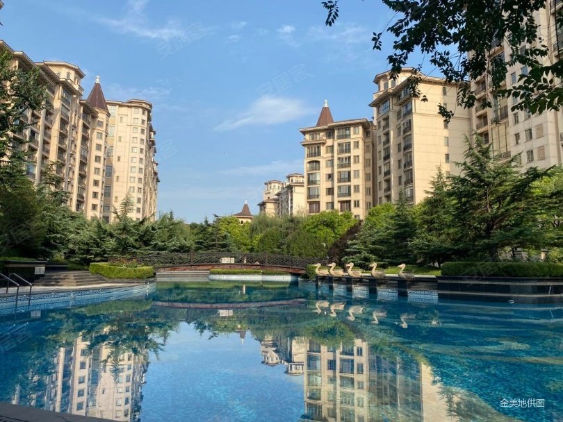 星河湾朗园4室2厅3卫295.68㎡南北3199万