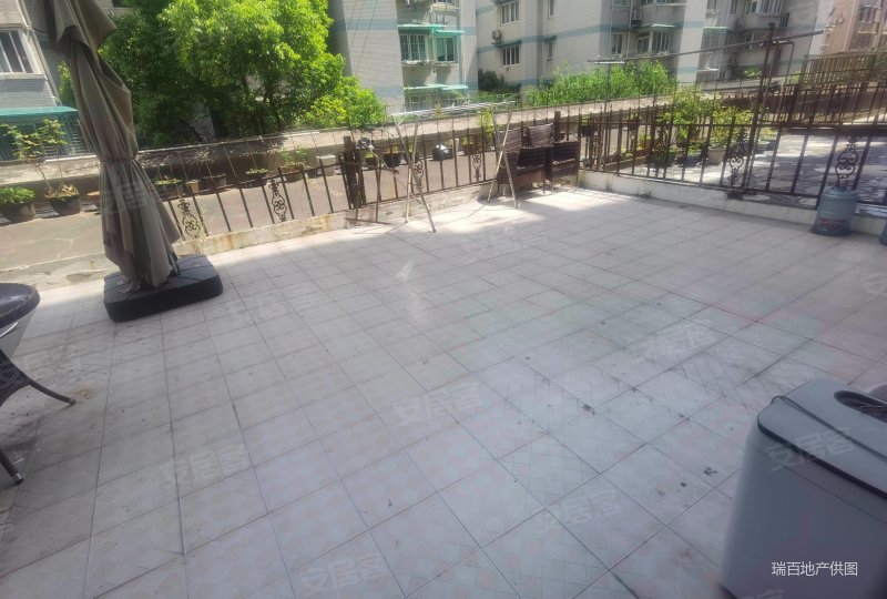 飘鹰花苑(南区) 交通便捷 大两居 精装修 医疗配套成熟