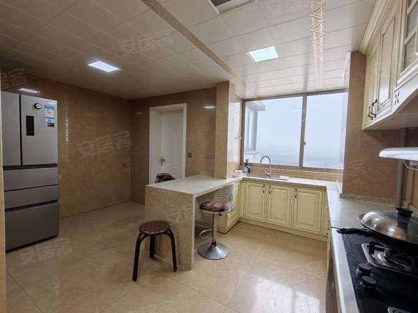 金华永康永康市区金色港湾金色港湾，湖景房，超大客厅，包物业带车位，拎包入住出租房源真实图片