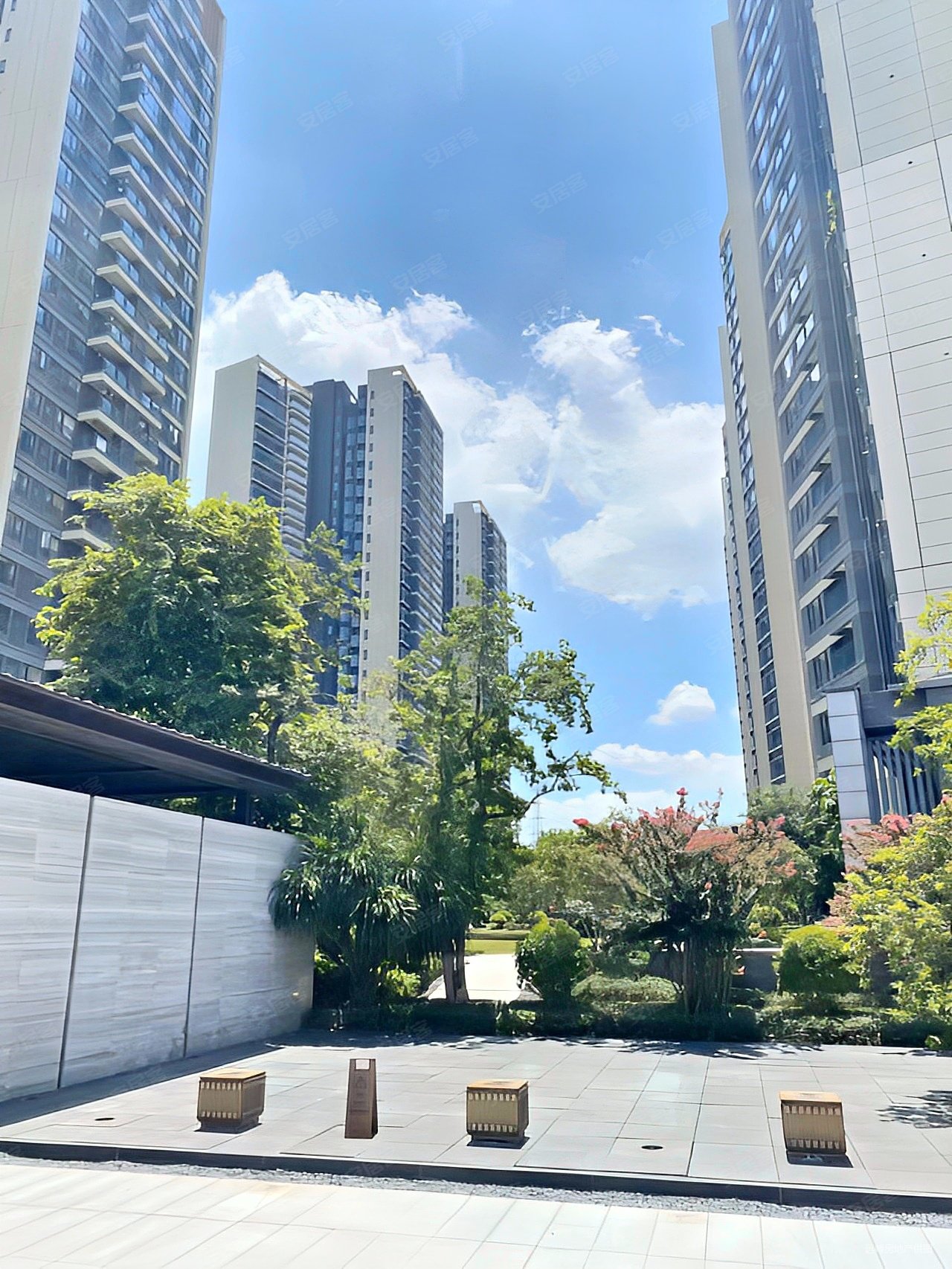 美的西江府刚需小三居精装修拎包入住双卫格局