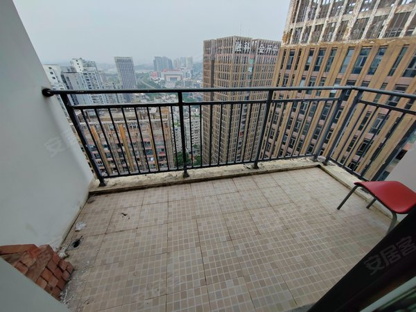 重庆渝北鸳鸯融科海阔天空(北区)鸳鸯轻轨 月光之城 西部建材市场