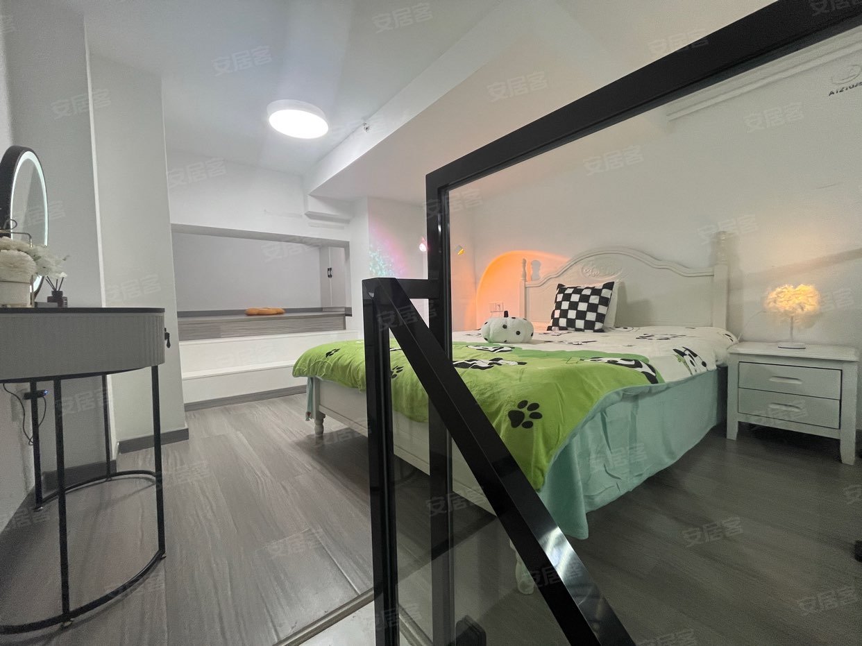 实拍实价！涂家冲黄土岭理工大学 精装loft押一付一拎包入住