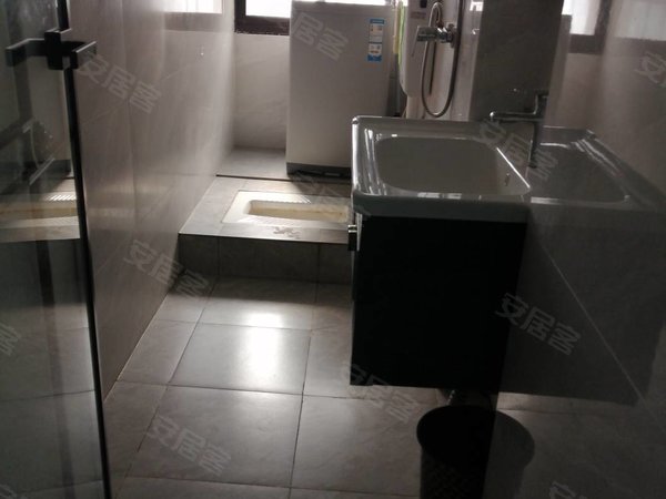 吉安青原井岗山大学井大阳光城三期井大阳光城精装2室2厅1卫出租，有隔开厨房，有空调，家具，出租房源真实图片