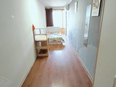 青岛李沧金水路馨苑小区 南向卧室 有空调 有阳台 可月付 实图实价 无套路出租房源真实图片