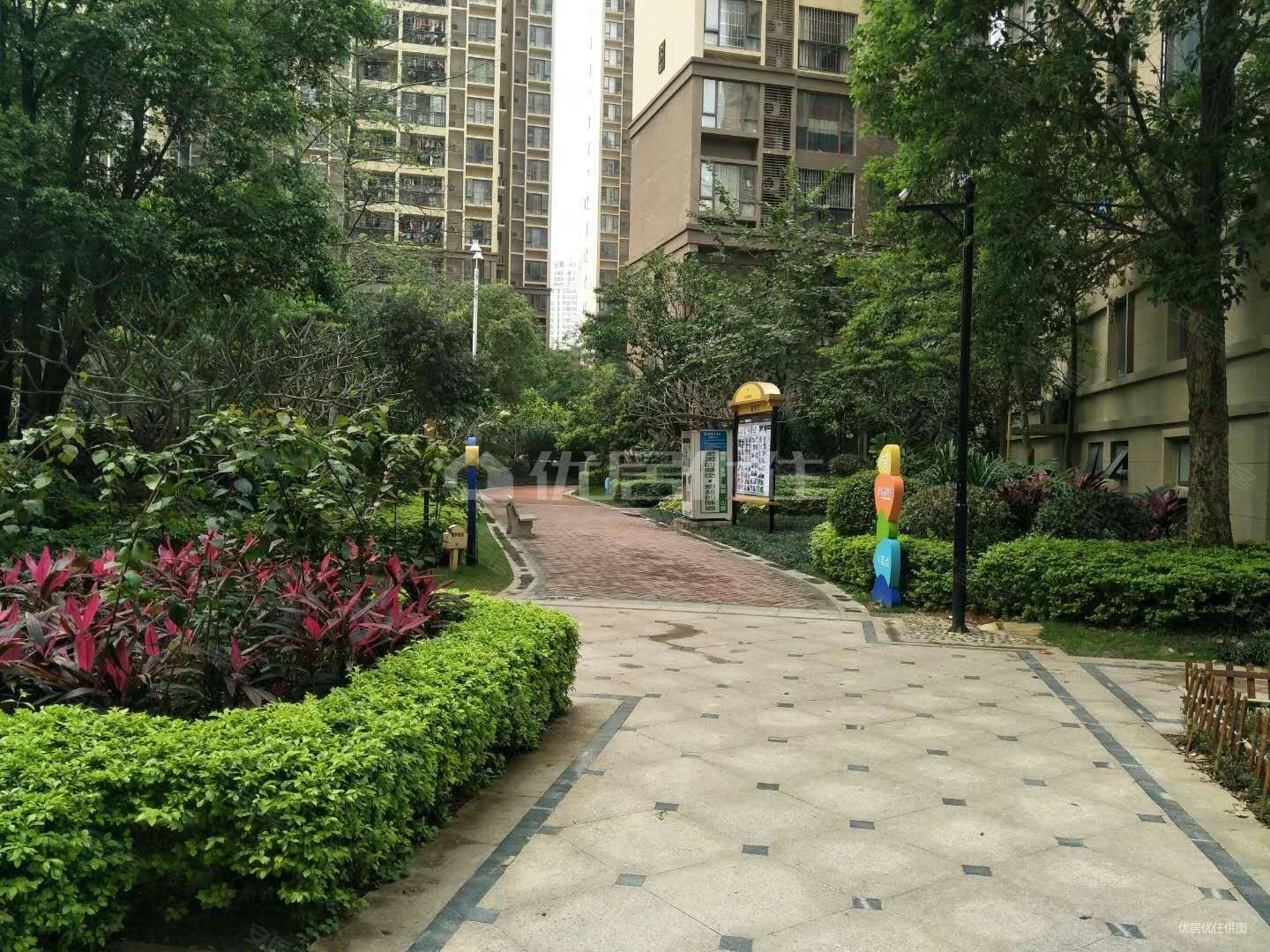 户型方正 东南朝向,龙光君悦华庭二手房,86万,2室2厅,2卫,70平米-南宁