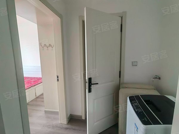 大连旅顺口区政府瑞鑫水晶城水晶城精装电梯一室小户型干净整洁寻求好的租户随时看房出租房源真实图片